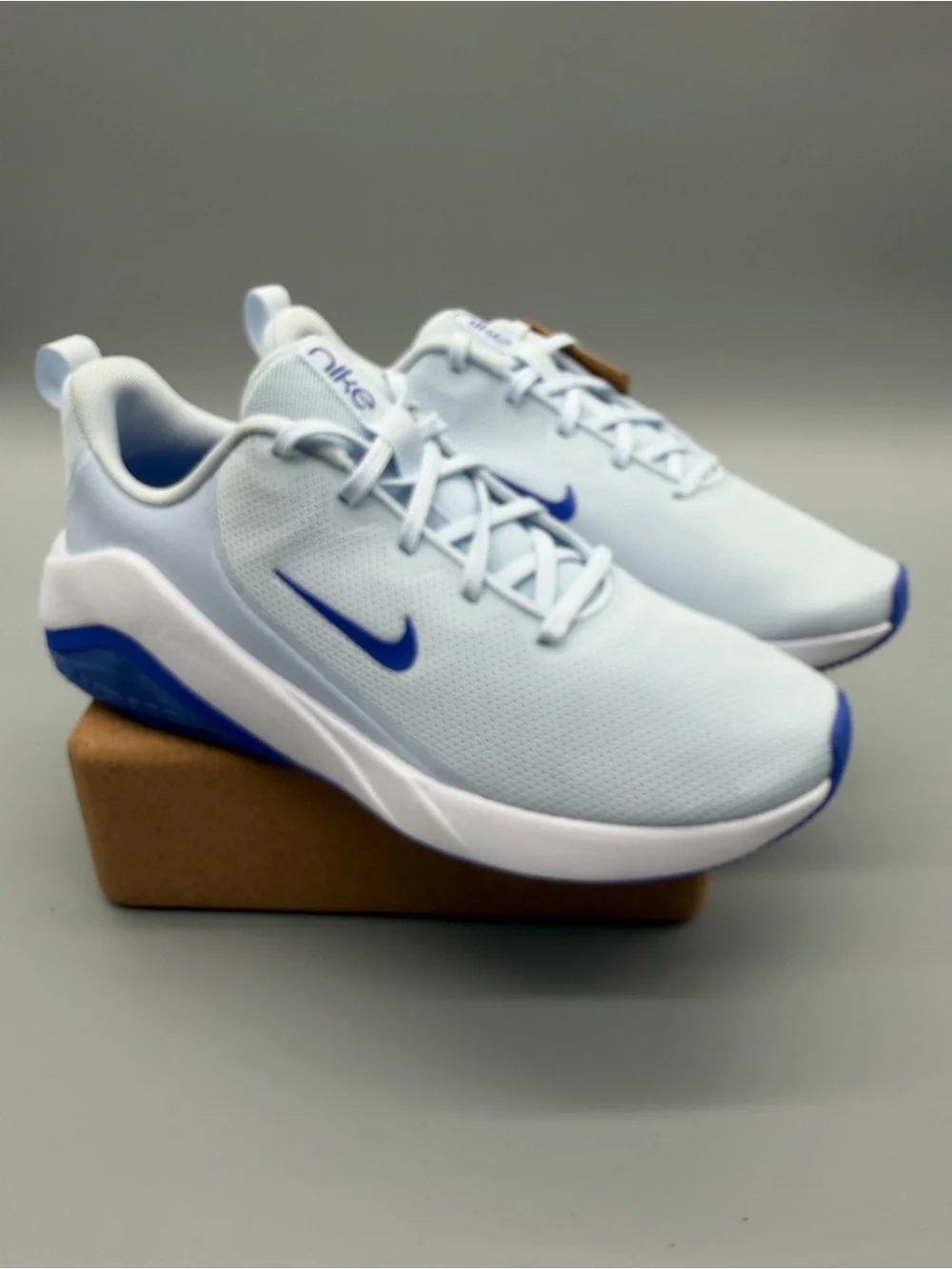 Women’s US 9.5 Nike Air Zoom Bella 7 Blue Tint Sneakers Shoes